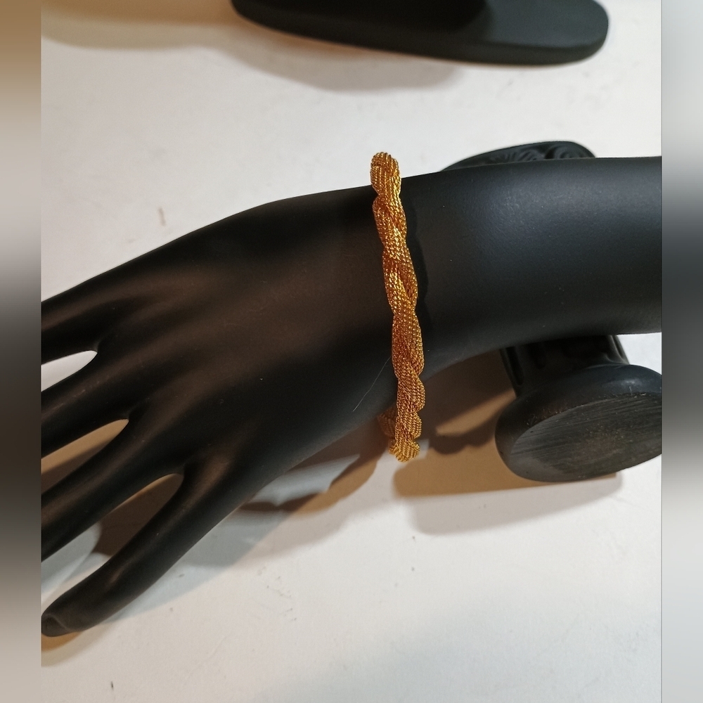 Elegant Avon Silver Plated Gold Toned Braided Bracelet 8$